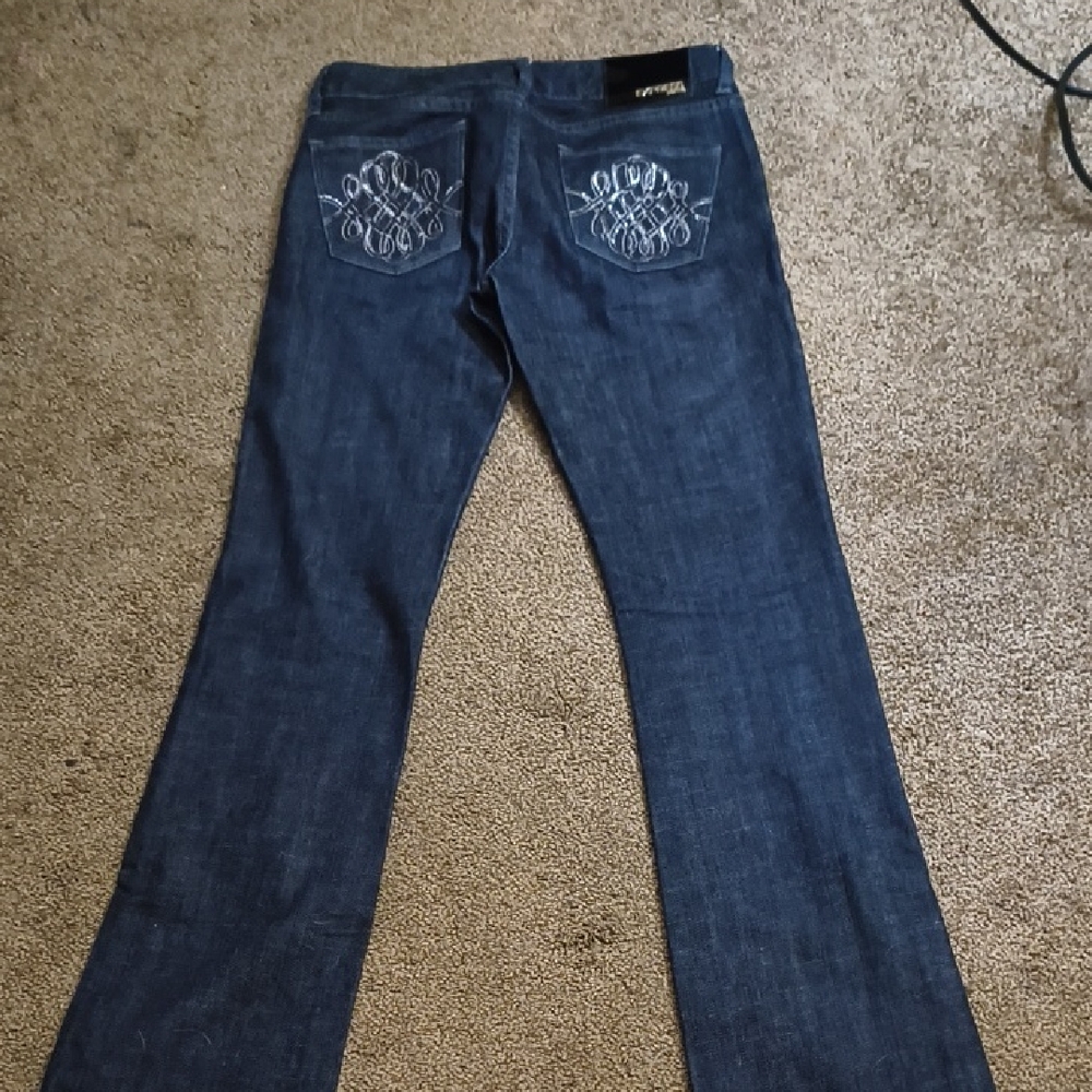 Embroidered Back-Pocket Dark Blue Flare Jeans for Women